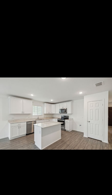 Foto del edificio - 4425 Benham Dr