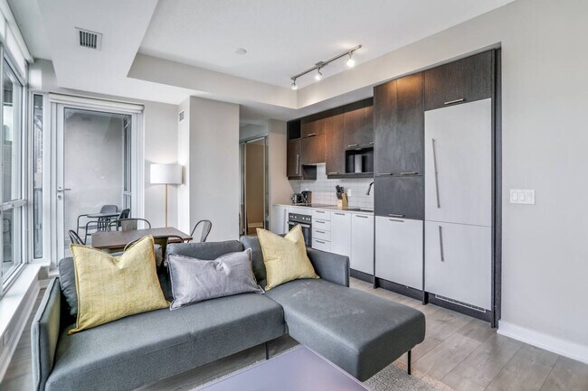 Photo du bâtiment - 199 Richmond St W