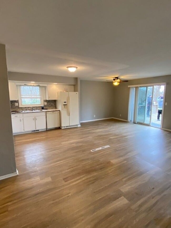 Building Photo - 311 Weathering Dr