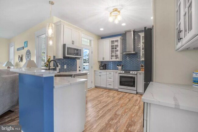 Building Photo - 5403 Pearl Dr
