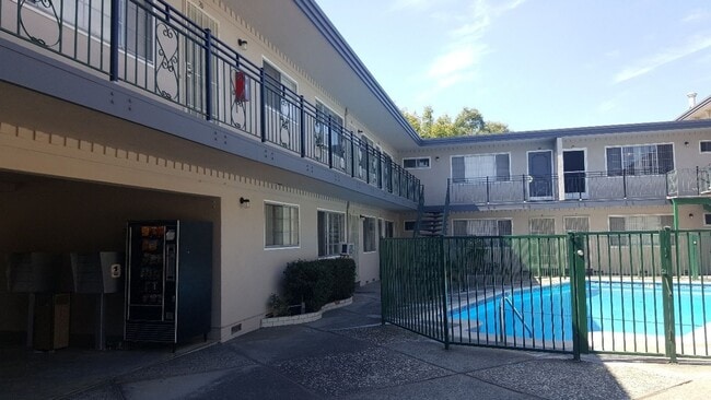 Foto del interior - Colonial Way Apartments