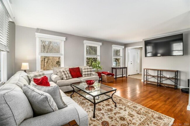 Foto del edificio - 17 Serenity Ln
