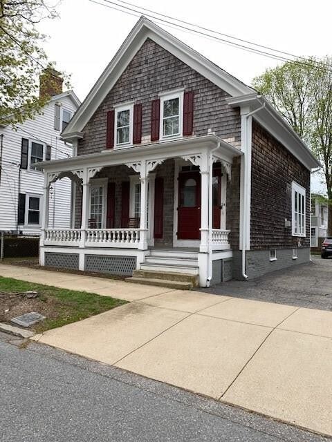 Primary Photo - 24 Burton St