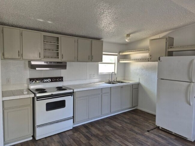 Foto del edificio - 507 1/2 Tidal St