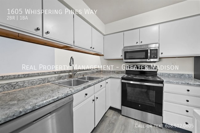 Building Photo - 1605 Whispering Pines Way