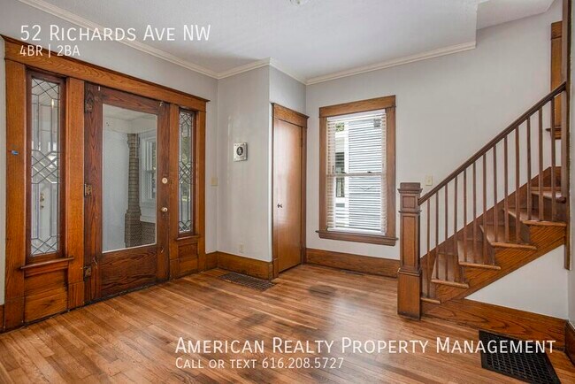 Foto del edificio - 52 Richards Ave NW