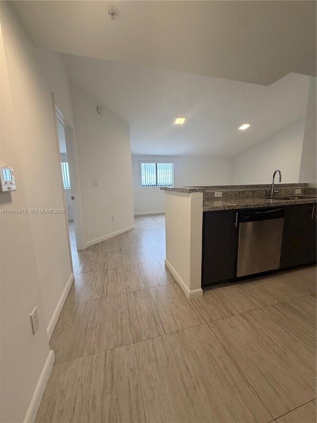 Foto del edificio - 1801 SW 32nd Ave