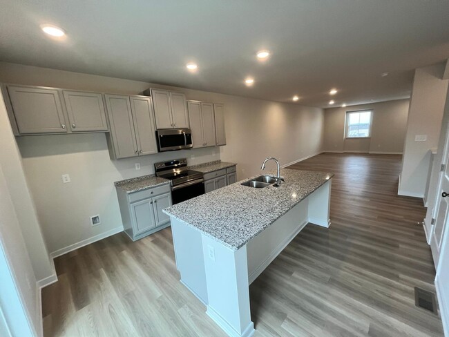 Building Photo - 15918 Misty Blue Aly