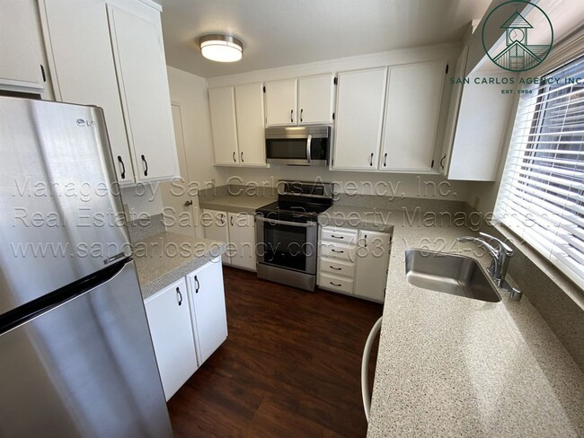 Foto del edificio - Newly Remodeled Pacific Grove 3 Bed 2.5 Ba...