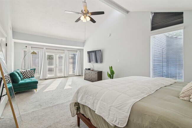Foto del edificio - 14115 Briarhills Pkwy