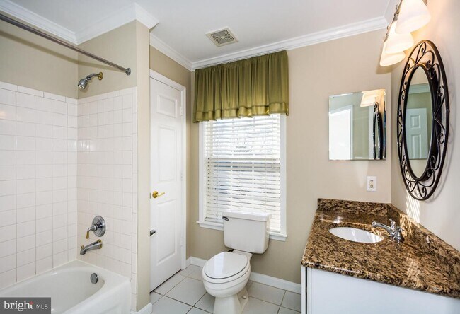 Building Photo - 26 Thomas Craddock Ct