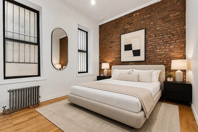 Building Photo - 303 Broome St