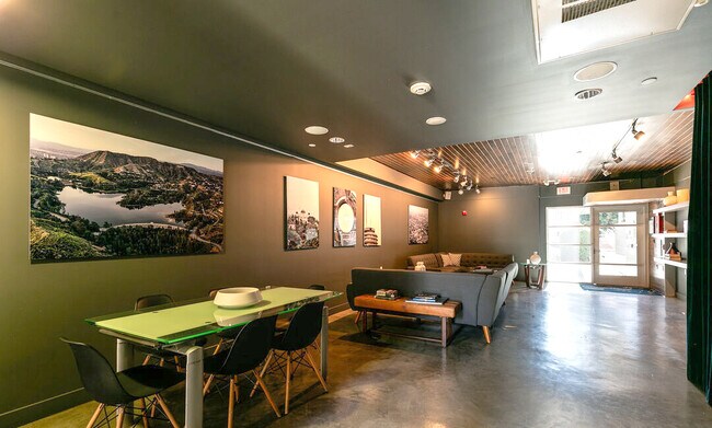 Vestíbulo - 6001 Carlton Way