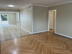 Building Photo - 2031 Arctic St
