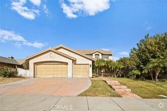 Building Photo - 15154 Biarritz St