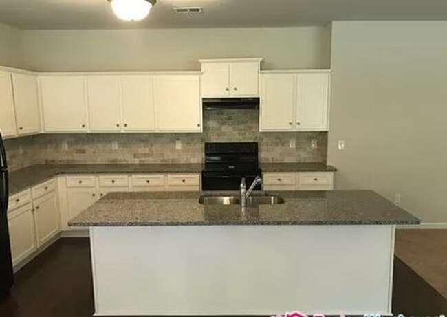 Foto del edificio - 124 Daisy Cir
