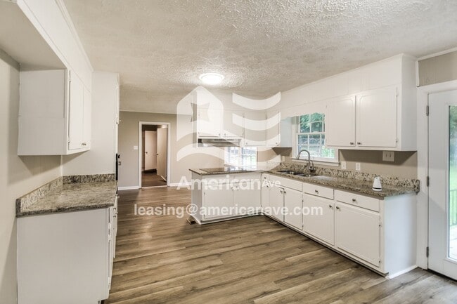 Foto del edificio - 119 Ruby Dr