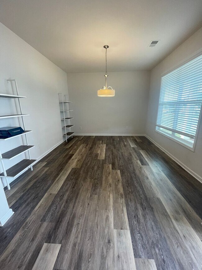 Building Photo - Lovely 3 bedroom 2 bath home  in Duncan!!!!
