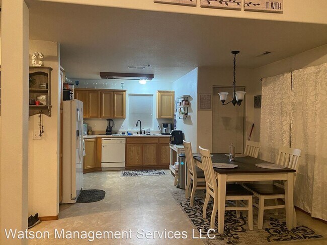 Building Photo - 2 br, 1 bath House - 620 E Grant