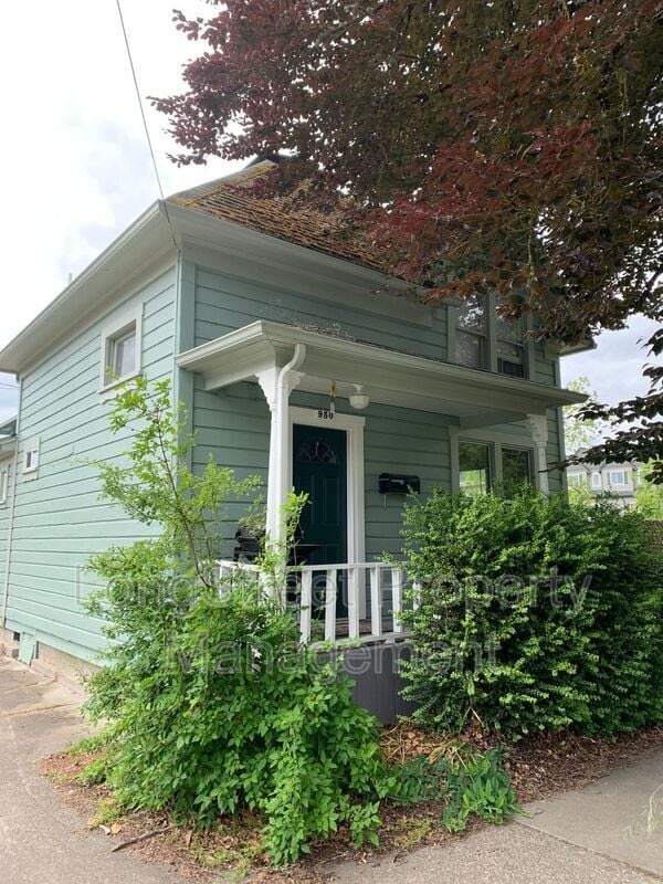 Primary Photo - 950 SW Jefferson Ave