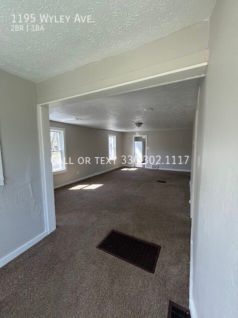 Building Photo - 1195 Wyley Ave