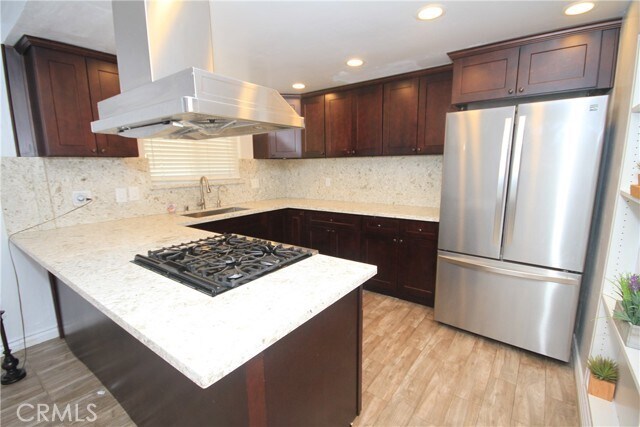 Building Photo - 915 Coronado Dr