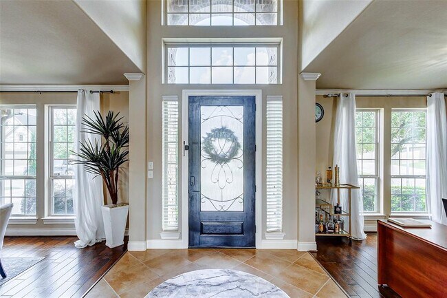 Foto del edificio - 16214 Canova Hill Ln