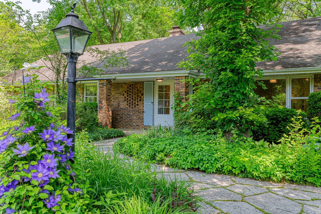 Primary Photo - 79 Cumberland Dr