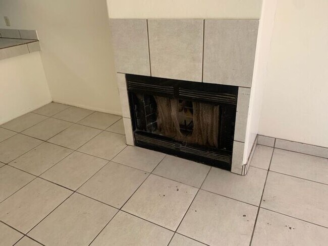 Foto del edificio - 2 Bedroom 1 Bath 4-plex