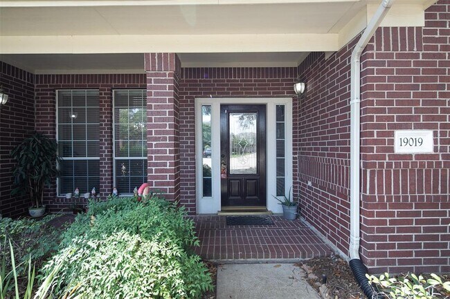 Building Photo - 19019 Azalea Glen Ct
