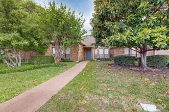 Building Photo - 1413 Chesterton Dr