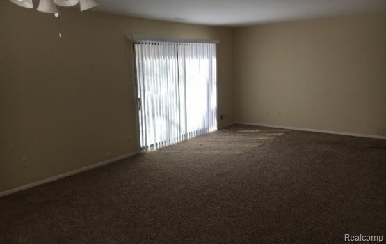 Building Photo - 27153 Farmbrook Villa Dr