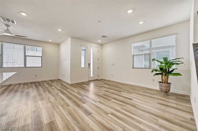 Foto del edificio - 1509 Melodic Lark Dr