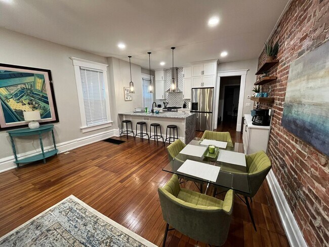 Foto del edificio - Dennison Ave 866-868 CR