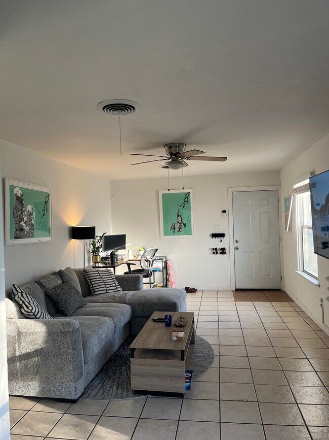 Building Photo - 1406 Braes Ridge Dr
