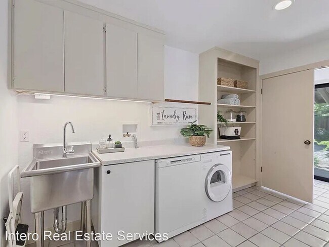 Foto del edificio - 4 br, 3 bath House - 12885 Pierce Rd