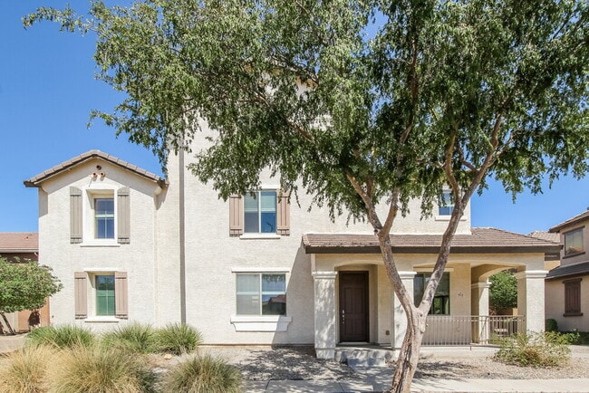 Building Photo - 912 E Brooke Pl