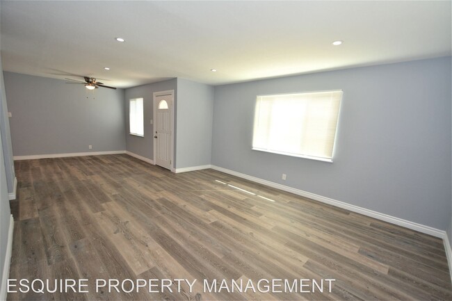 Building Photo - 3 br, 1 bath House - 165 NAVARRO ST