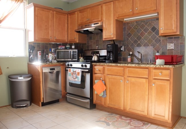 Cocina - 125 Pleasant St