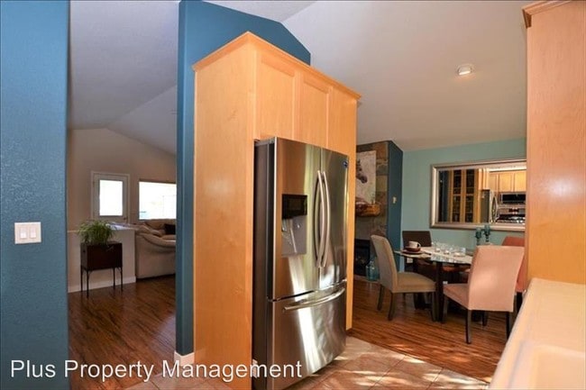 Building Photo - 438 NW 19th St