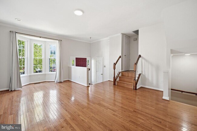 Foto del edificio - 7676 Helmsdale Pl