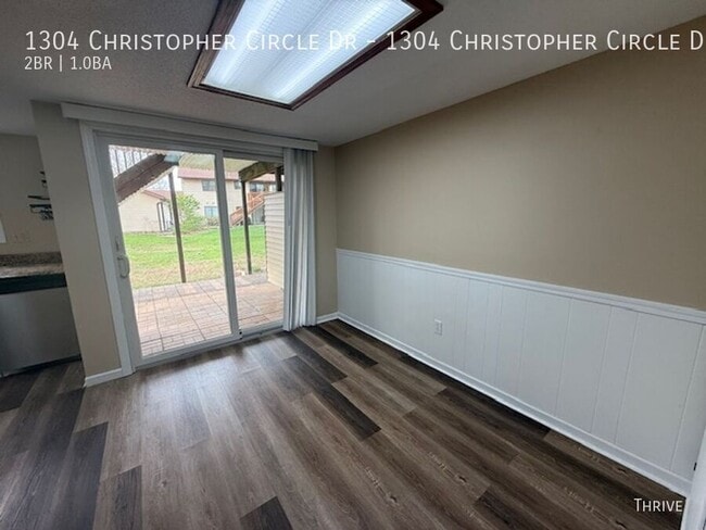 Foto del edificio - 1304 Christopher Cir