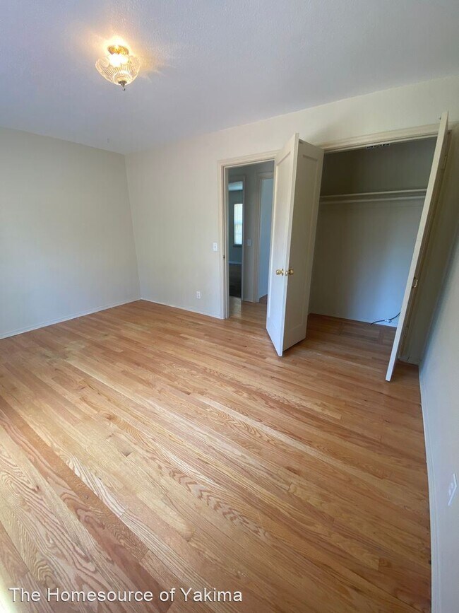 Foto del edificio - 2 br, 1 bath House - 4317 Maple Ave