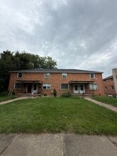 Building Photo - 604 Poplar Ave NW