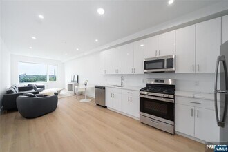 Building Photo - 3309 Liberty Ave