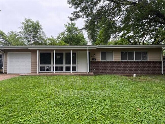 Foto del edificio - 410 Ridge Dr