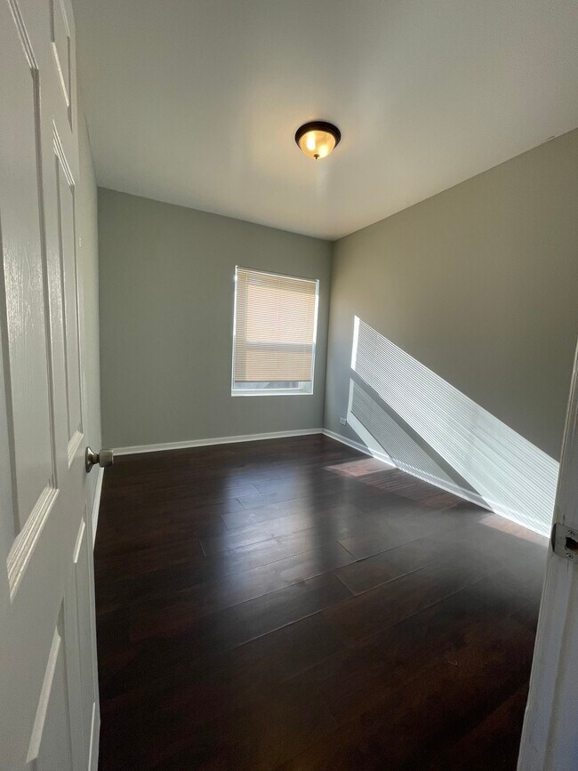 Foto del edificio - 3001 W 19th St