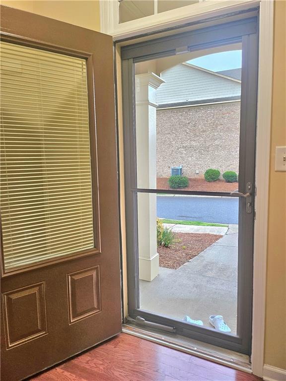 Foto del edificio - 2712 Beynon Ln NE