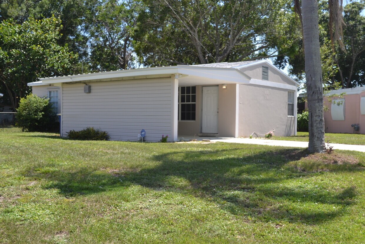 Primary Photo - 1603 Zephyr Ave