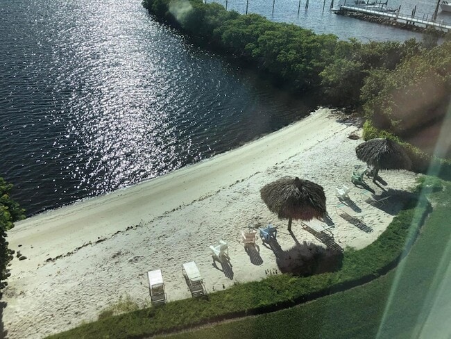 Photo - 1000 Scotia Dr Apartment